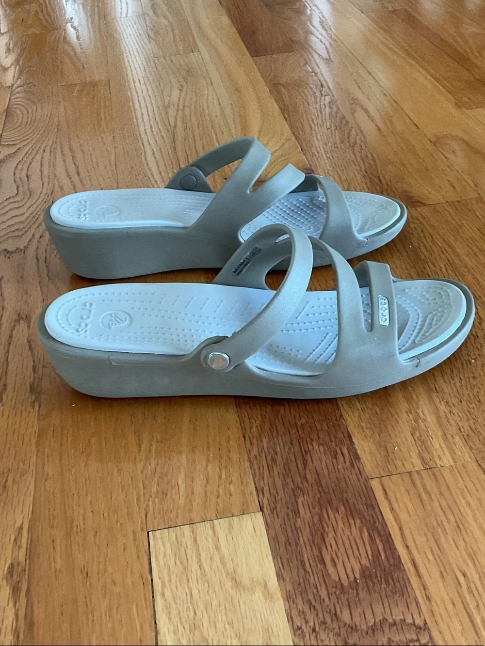 CROCS Women's Light Gray Wedge Sandals